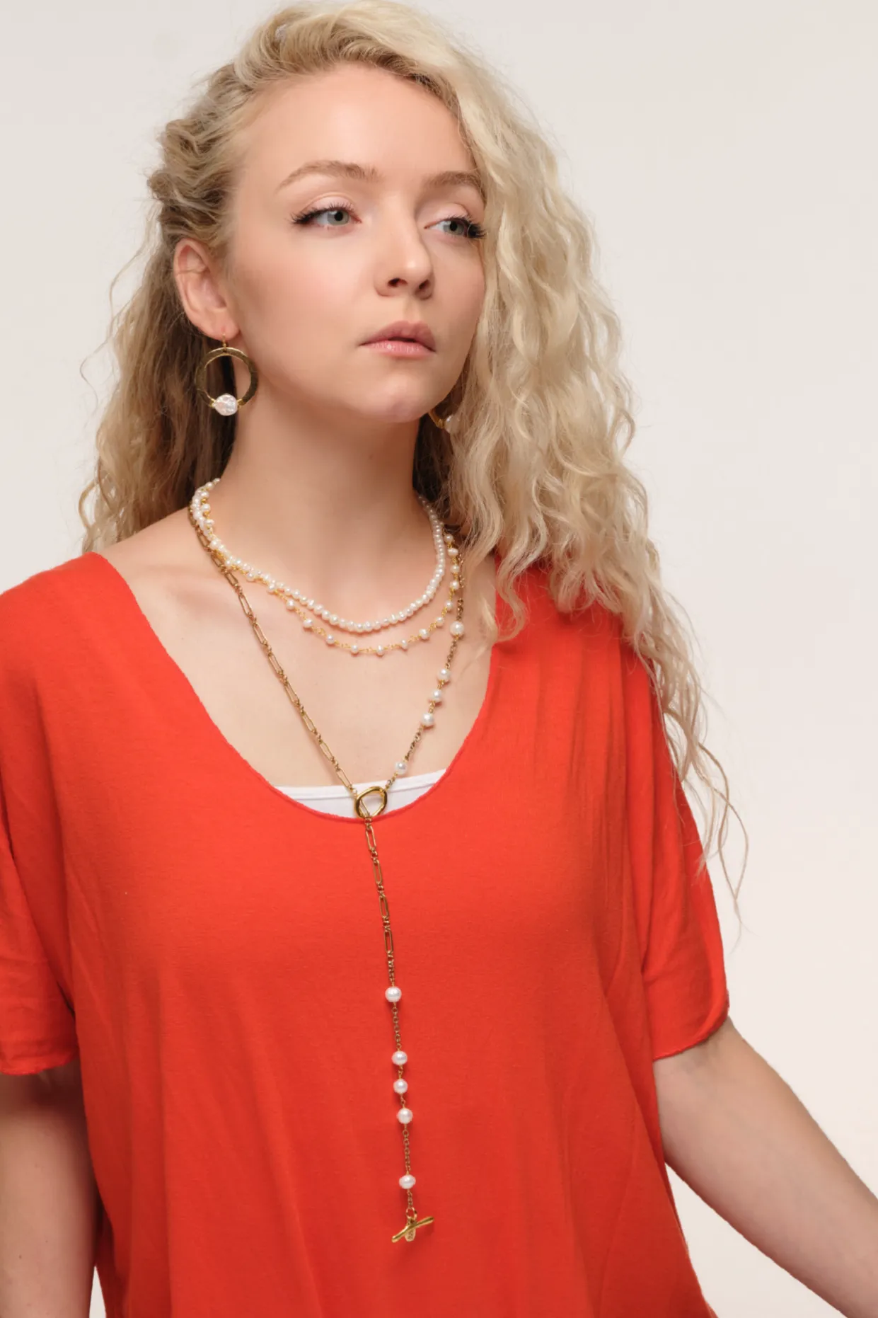 Donna Paperclip Chain and Freshwater Pearl Lariat Necklace